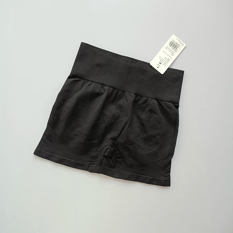 Stretch Sports Shorts – Hip Lifting