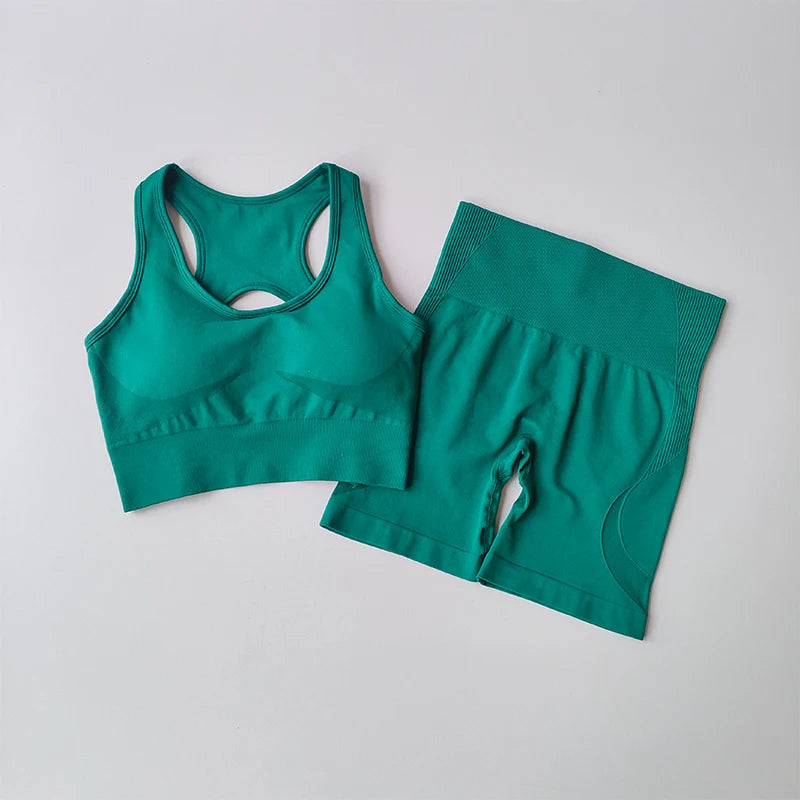 Set – Hip-Lifting Shorts & Beautiful Back Sports Bra