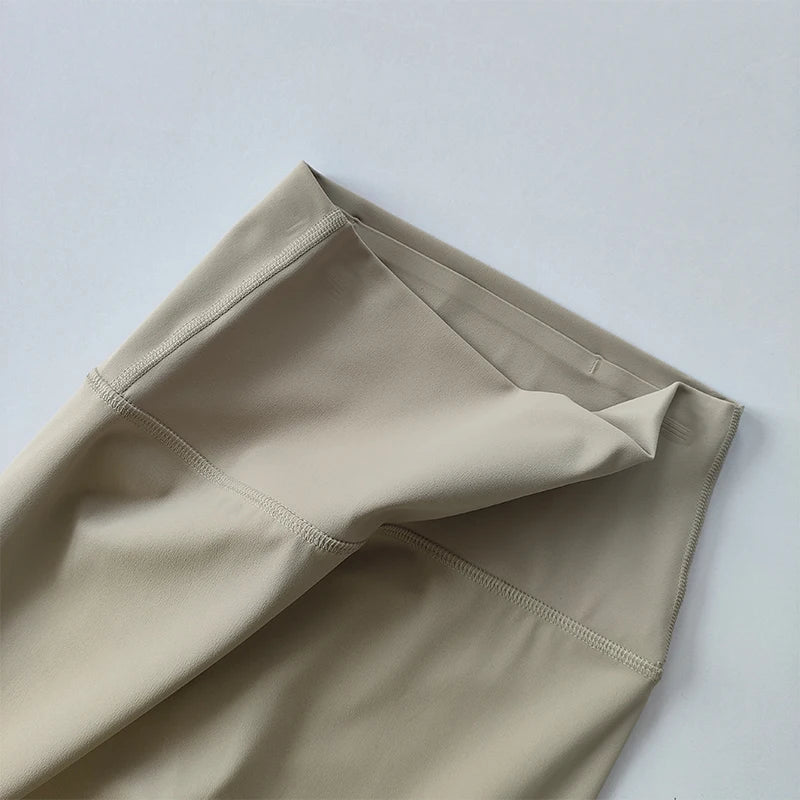 High-Waist Nude Leggings with Pockets