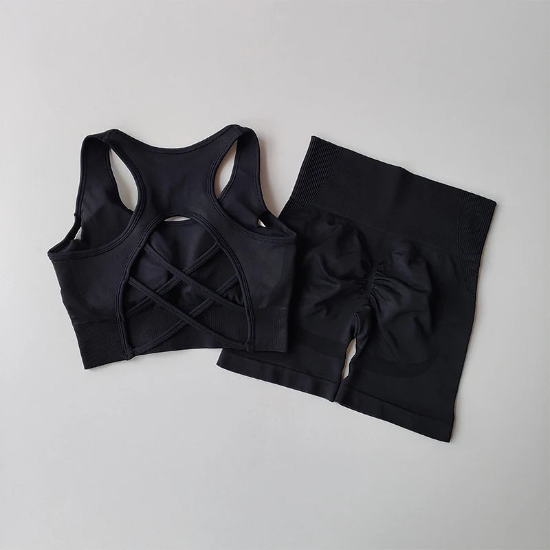 Set – Hip-Lifting Shorts & Beautiful Back Sports Bra