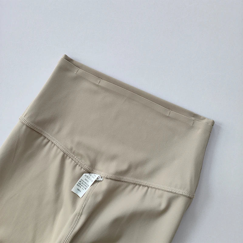 High-Waist Nude Leggings with Pockets
