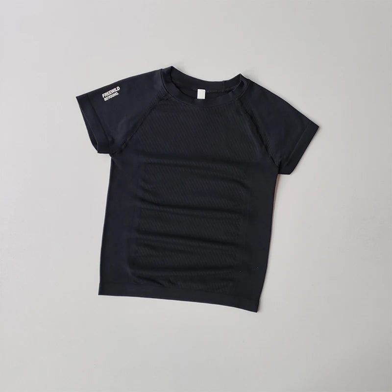 Short-Sleeved Stretch T-Shirt with Round Collar