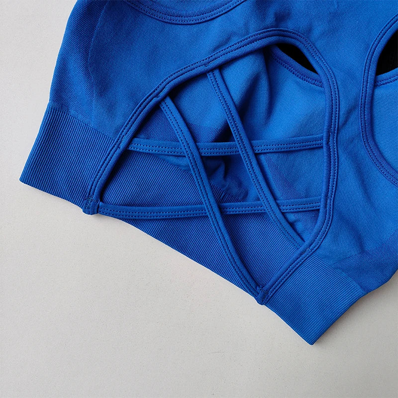 Set – Hip-Lifting Shorts & Beautiful Back Sports Bra