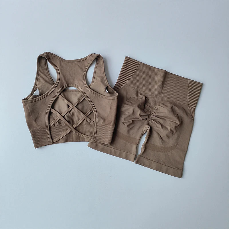Set – Hip-Lifting Shorts & Beautiful Back Sports Bra