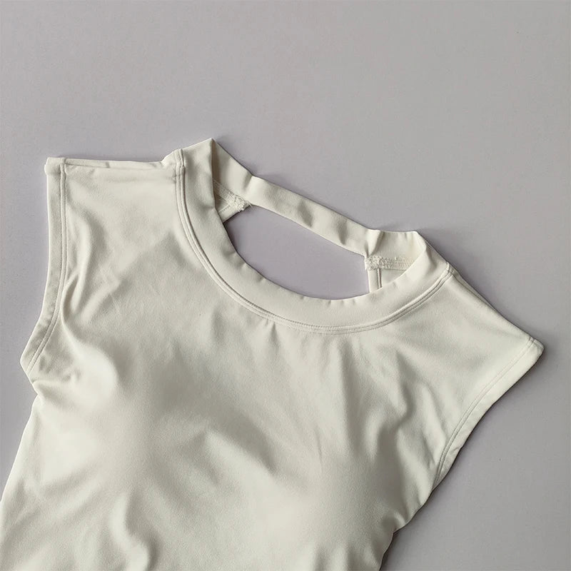 Detailed backless top
